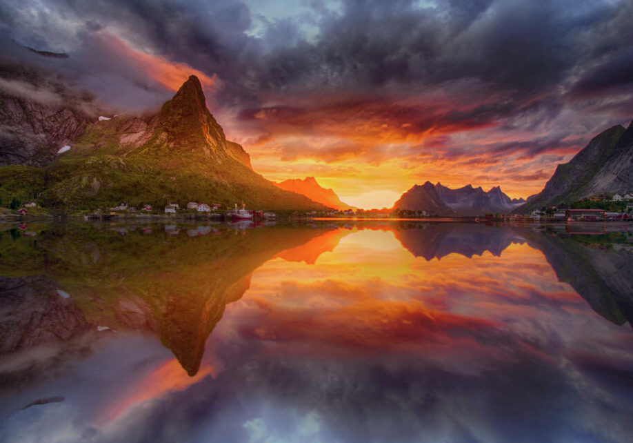 Norway Lofoten Islands Reine Midnight Sun 1