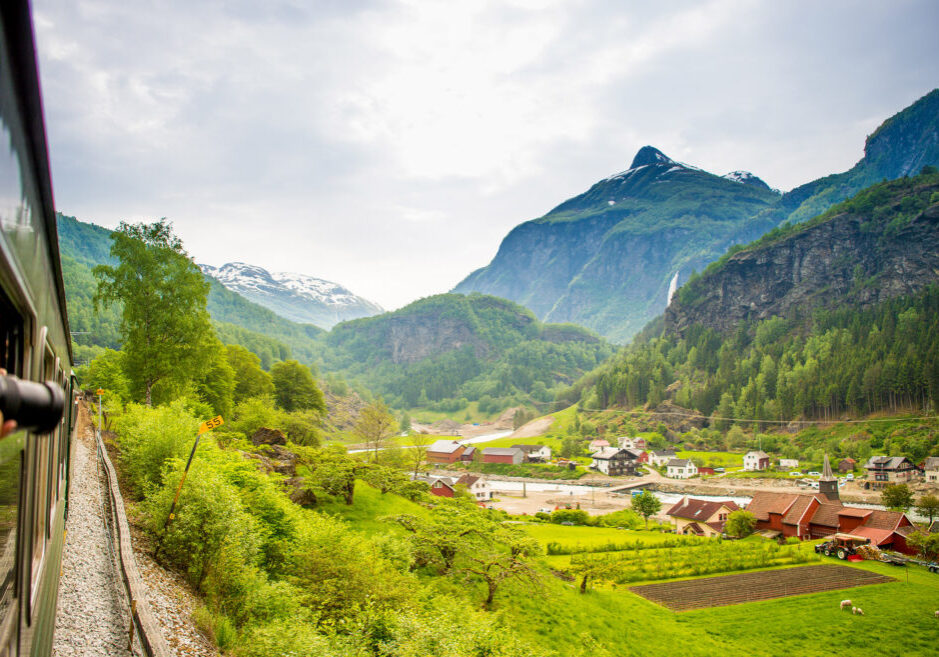 Norway Sognefjord Nærøyfjord Flåmsbana Train Tracks Summer 2 (2)